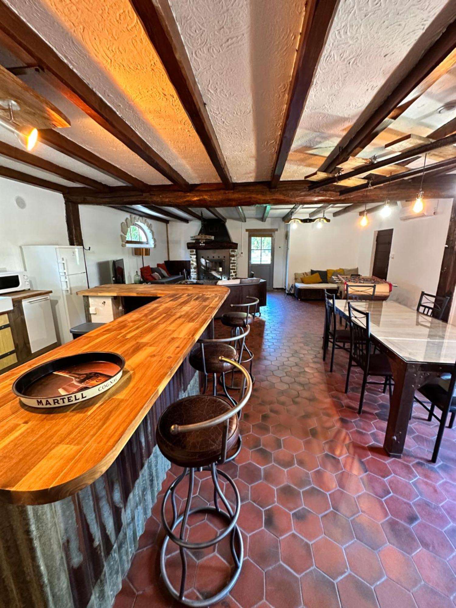 Gondeville Au Coeur Du Vignoble Cognacaisヴィラ エクステリア 写真